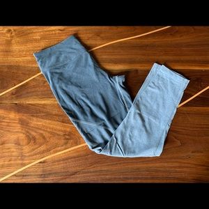 Beyond Yoga Capri Leggings